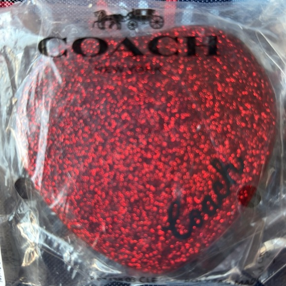 🪞❤️🪞Coach Glittering Red Heart Compact Mirror 🪞❤️🪞  NWT 🪞❤️🪞 - Picture 11 of 16